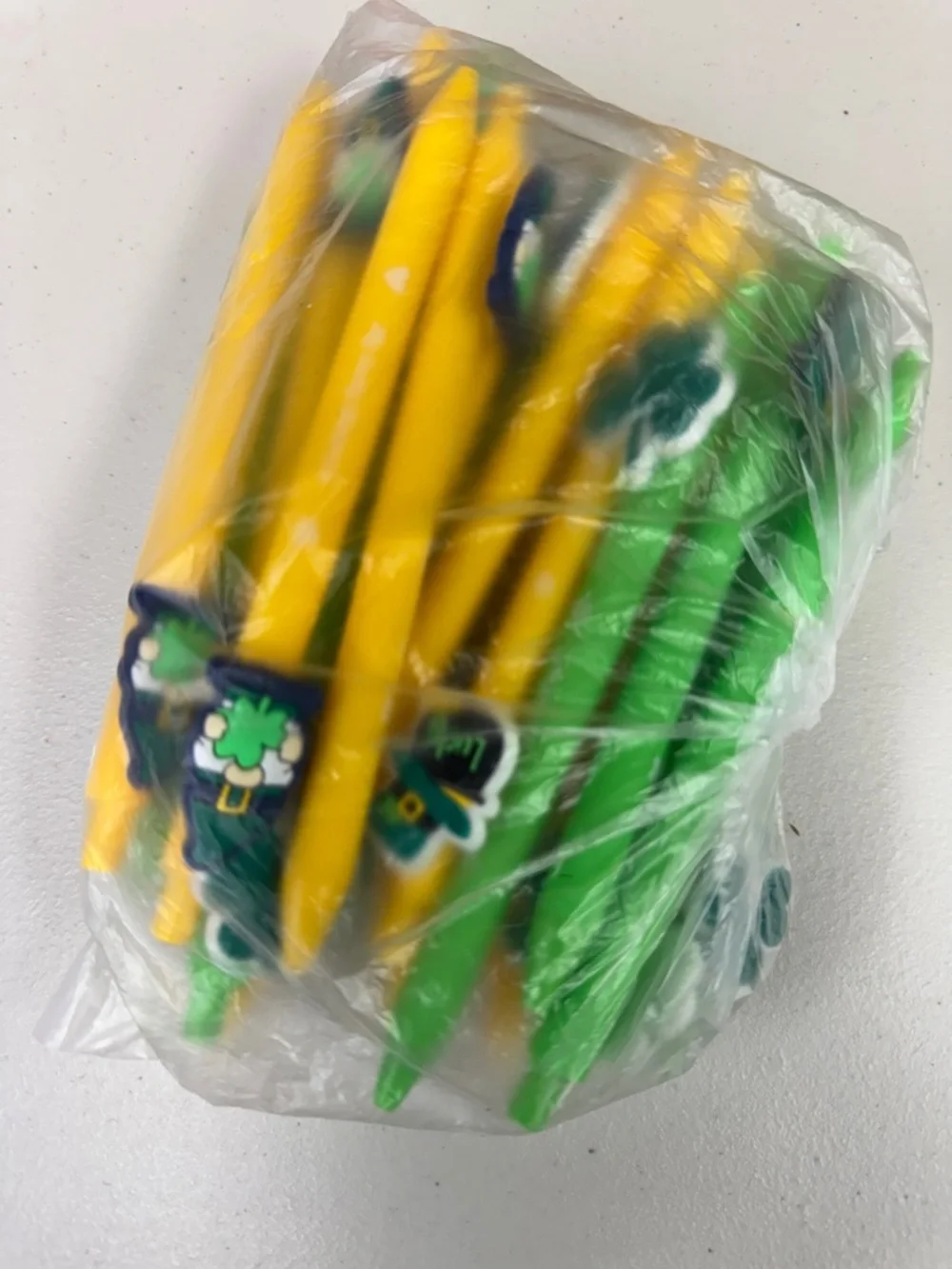 24 pack St. Patrick's Day Shamrock Pen Set - Green & Yellow pens all new